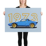 Load image into Gallery viewer, Poster of 1973 Lancia Stratos HF - Blue - Model year series - Grey background
